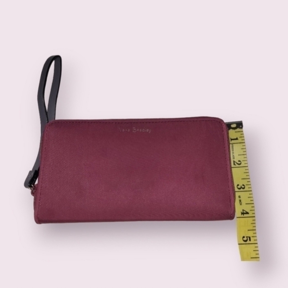 Vera Bradley Wristlet Raspberry Hawthorne Rose Wallet - Picture 5 of 9